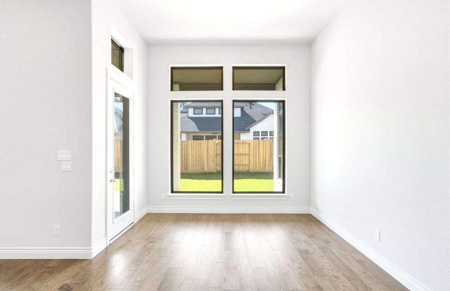 Representative unfurnished interior of a home built from the 2688AU by Ravenna Homes in Audubon 60′, Magnolia (Image 18).