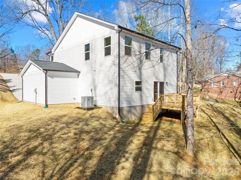 Exterior details and patio area of a home in , Kings Mountain (Image 26).