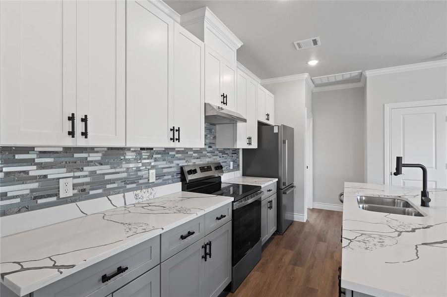 Furnished interior view inside a new home in , Kosse (Image 13). Furnished interior view inside a new home in , Kosse (Image 13).