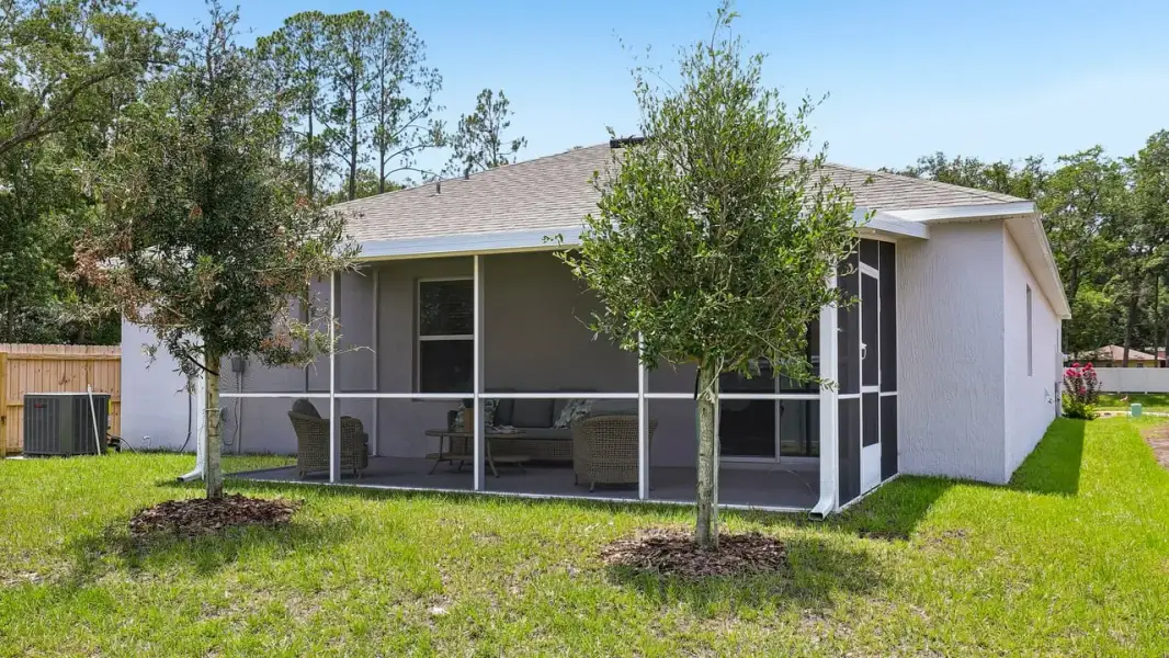 Representative exterior details of a home built from the Maple by Maronda Homes in Cassie Oaks, Jacksonville (Image 22).