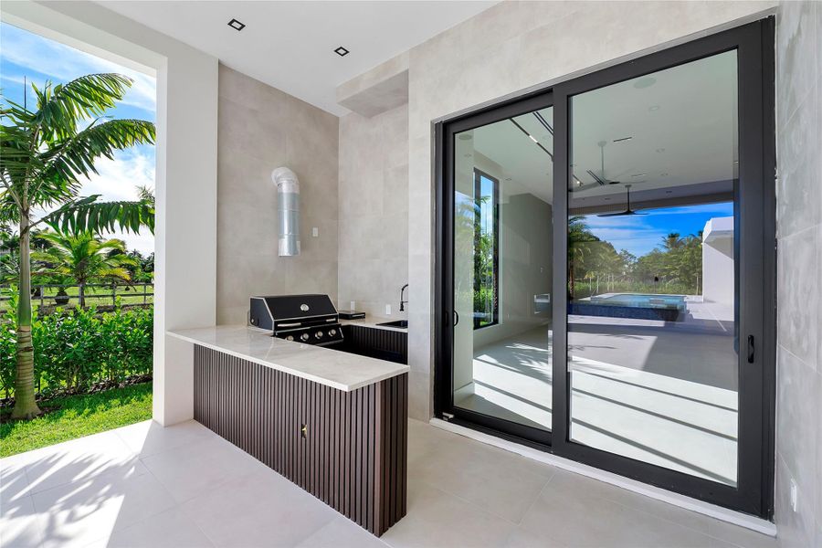 Exterior details and patio area of a home in , Plantation (Image 32).
