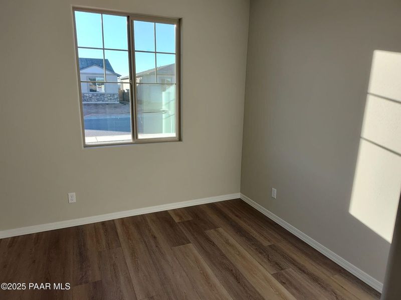 Spacious, unfurnished interior of a new home in North Ridge at Pronghorn Ranch, Prescott Valley (Image 9).