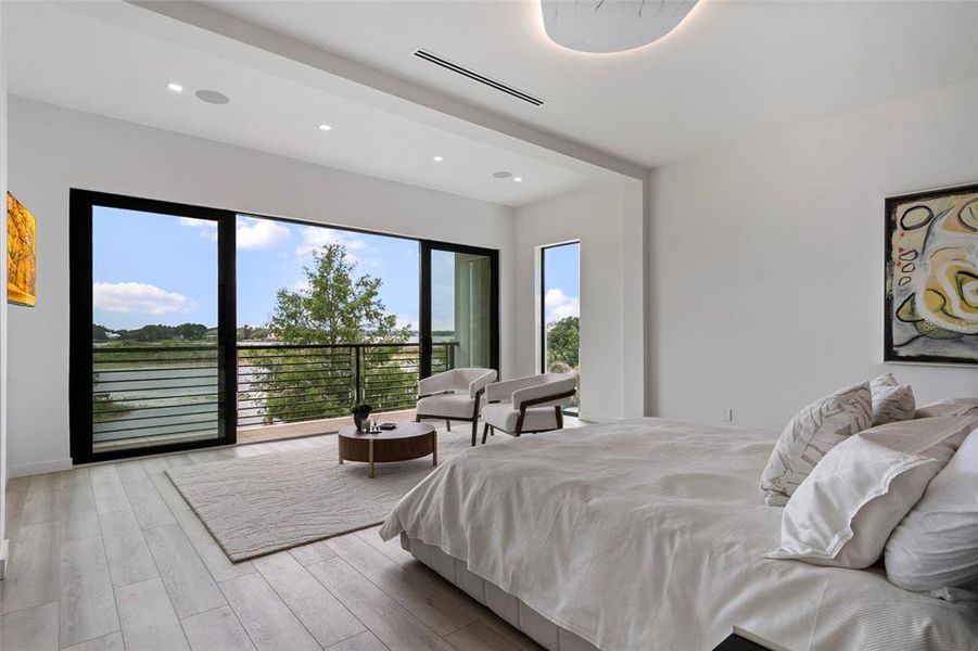 Furnished interior view inside a new home in , Windermere (Image 14).