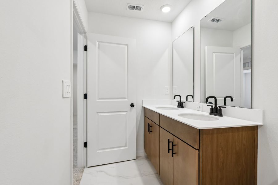 Representative furnished interior of a home built from the Florence by Hartizen Homes in Estes Reserve, Eustis (Image 68). Representative furnished interior of a home built from the Florence by Hartizen Homes in Estes Reserve, Eustis (Image 68).