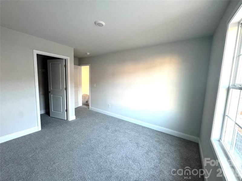 Spacious, unfurnished interior of a new home in Village at Parkside, Gastonia (Image 19).