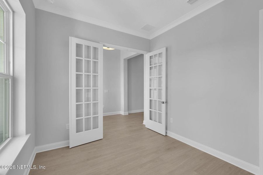 Spacious, unfurnished interior of a new home in Amelia National Country Club, Fernandina Beach (Image 28).