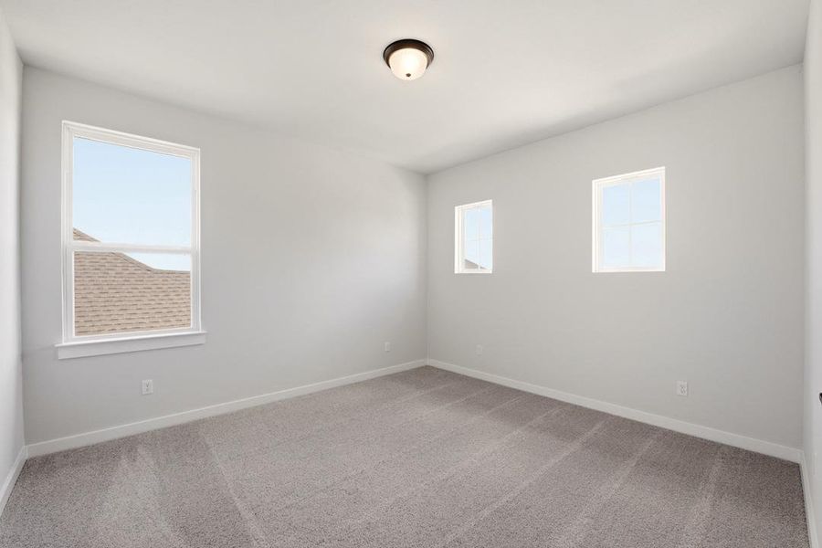 Spacious, unfurnished interior of a new home in Heritage, Dripping Springs (Image 25).