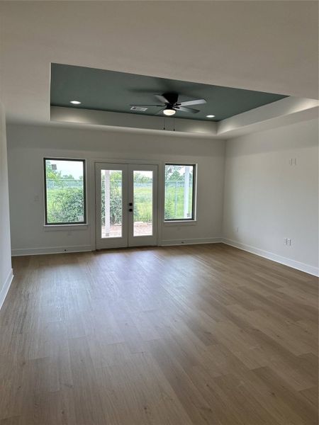 Spacious, unfurnished interior of a new home in , Brookshire (Image 14).