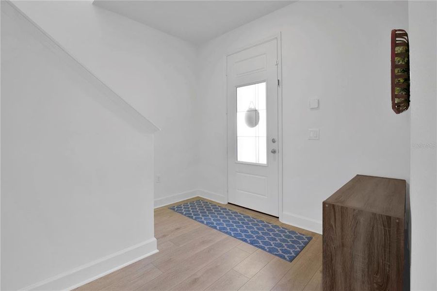 Spacious, unfurnished interior of a new home in , Clermont (Image 14).