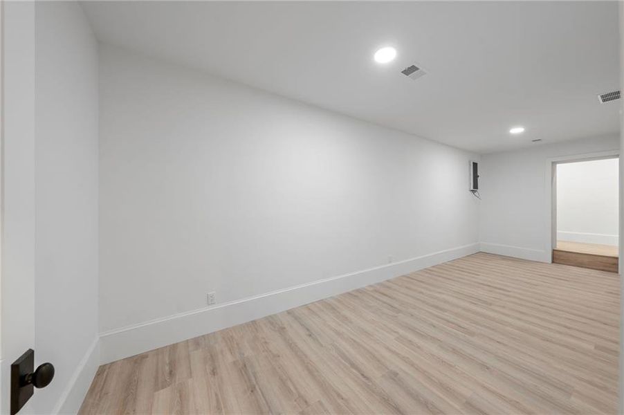 Spacious, unfurnished interior of a new home in , Atlanta (Image 57). Spacious, unfurnished interior of a new home in , Atlanta (Image 57).
