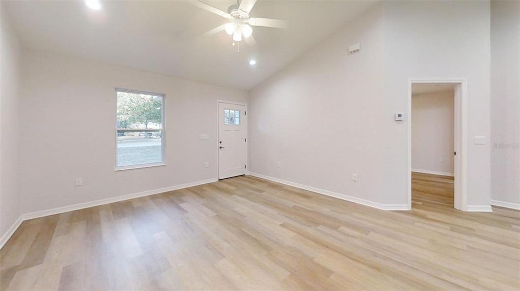 Spacious, unfurnished interior of a new home in , Dunnellon (Image 42). Spacious, unfurnished interior of a new home in , Dunnellon (Image 42).