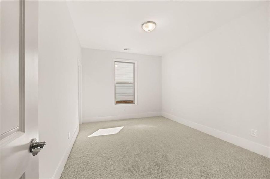 Spacious, unfurnished interior of a new home in Soleil Summit Chase, Snellville (Image 16).