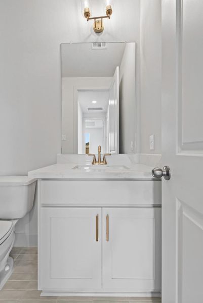 Representative image. Features, selections and colors may vary. Representative image. Features, selections and colors may vary.