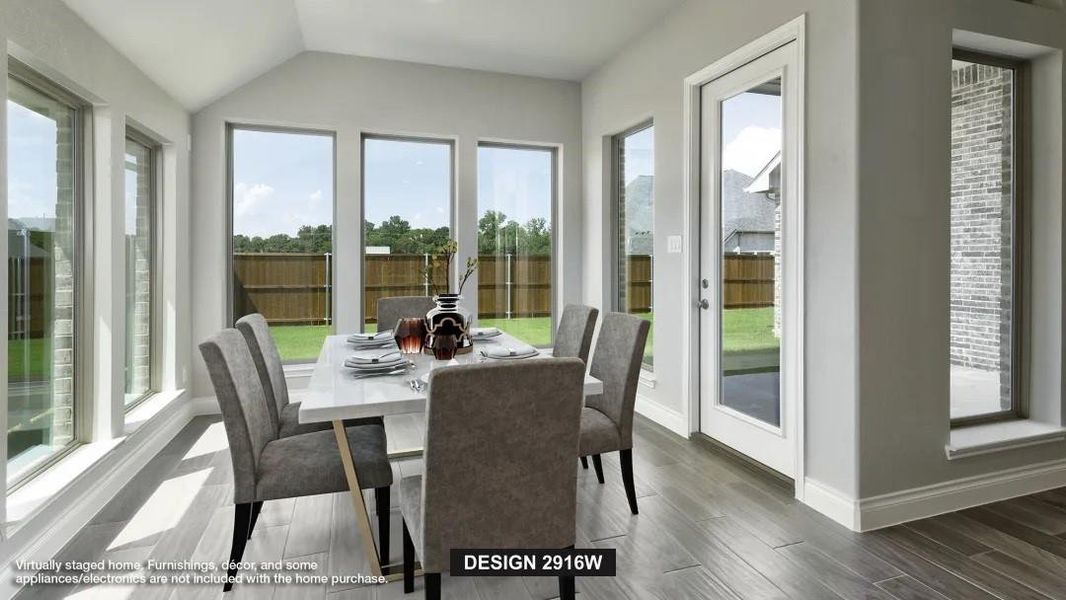 Furnished interior view inside a new home in Sienna 60', Missouri City (Image 4).