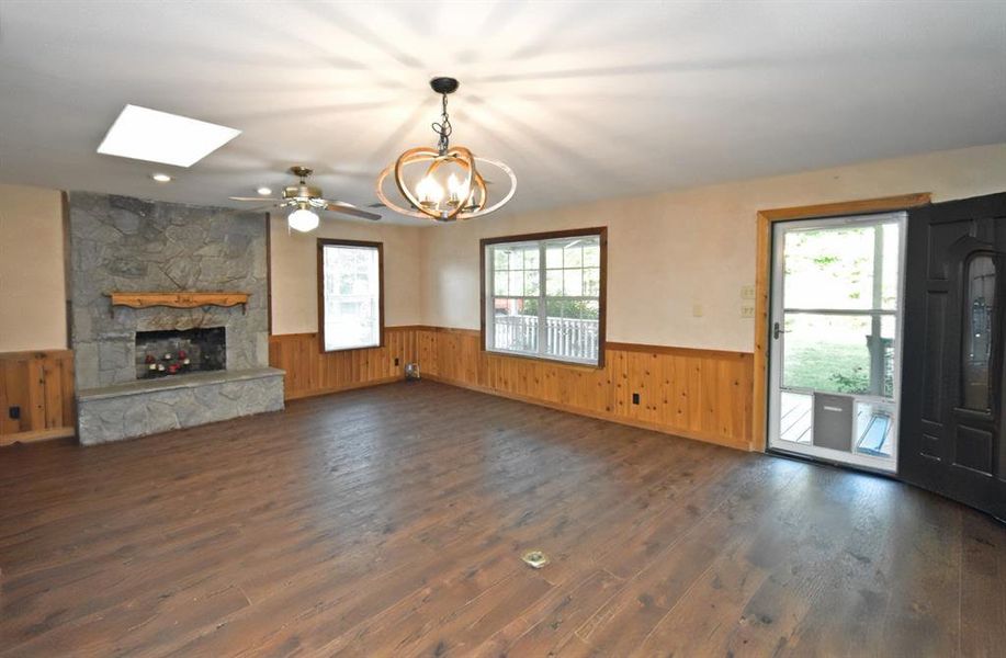 Spacious, unfurnished interior of a new home in , Yantis (Image 14).