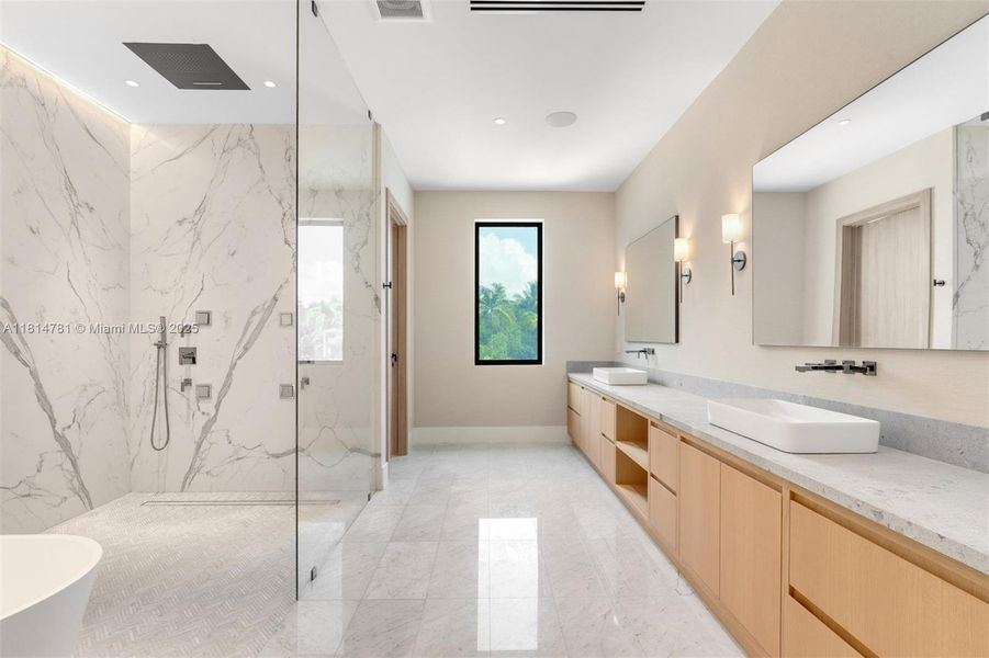 Furnished interior view inside a new home in , Pinecrest (Image 50).