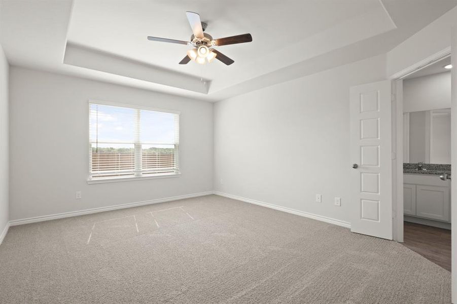 Spacious, unfurnished interior of a new home in Burgess Meadows, Cleburne (Image 11).