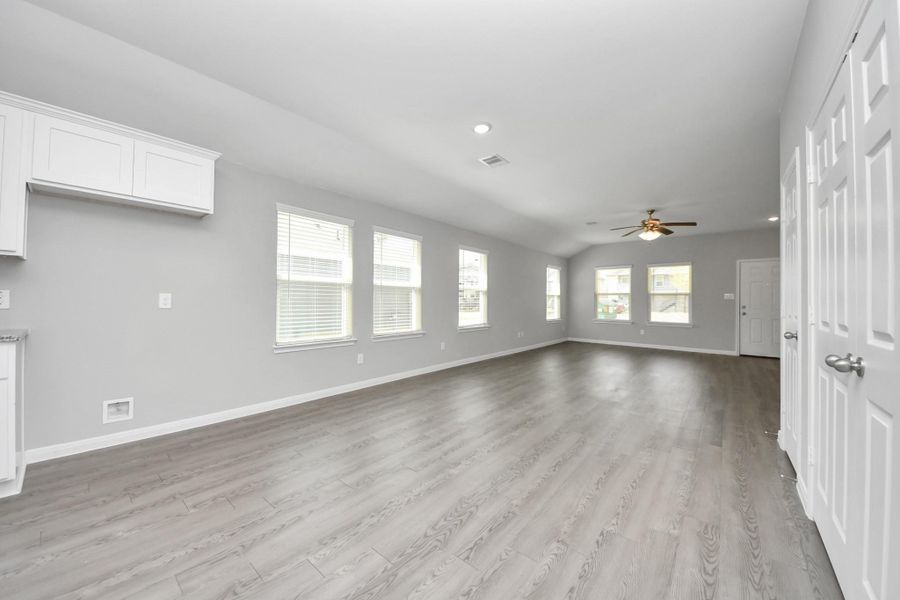 Image 16 of a home in . Image 16 of a home in .