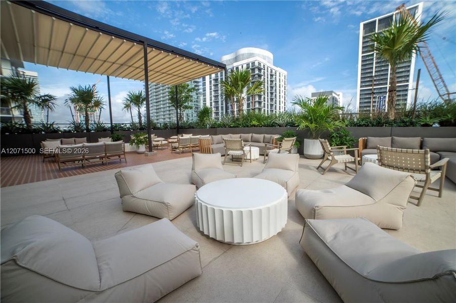 Community amenities in , Miami (Image 30).