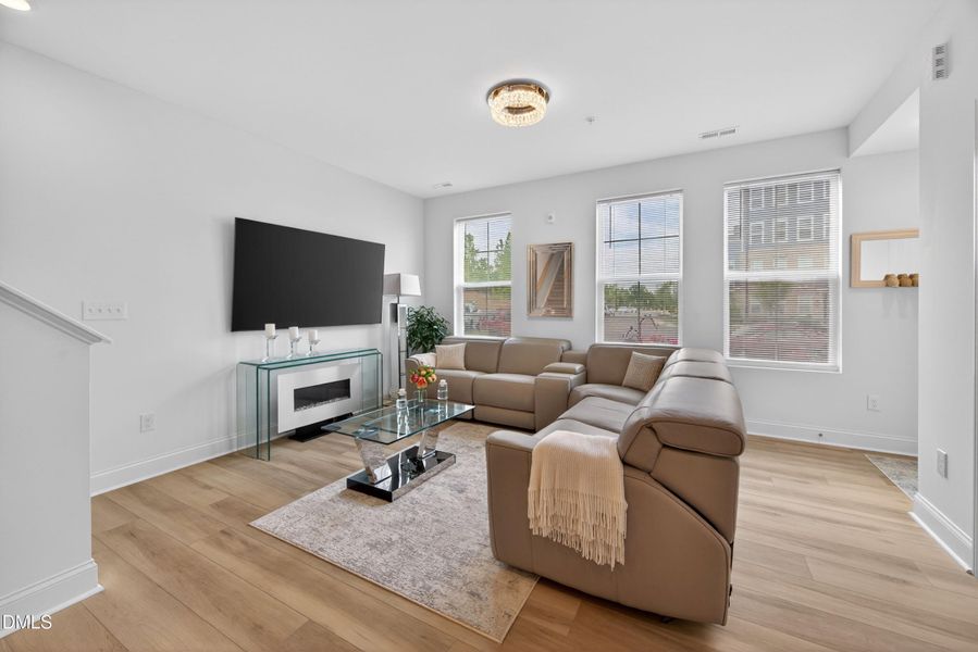 002-property-living-room