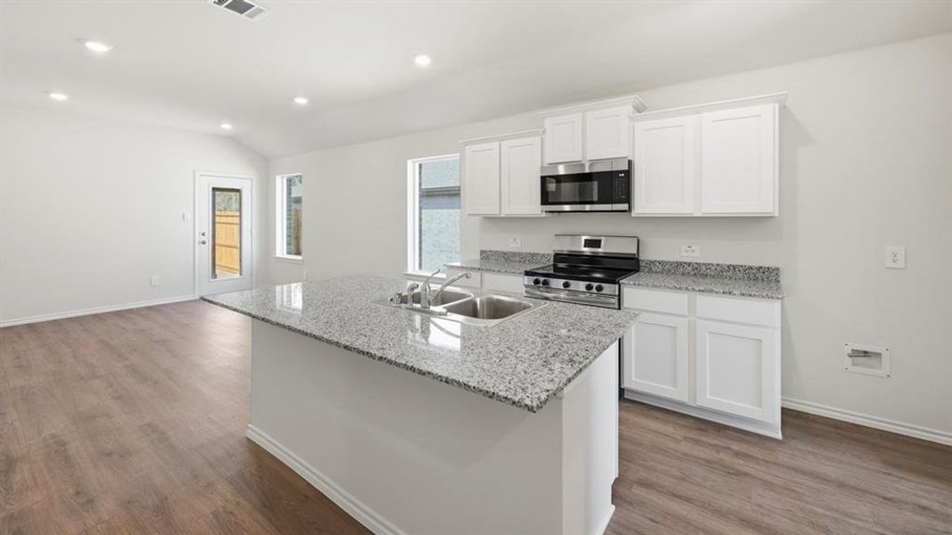 Furnished interior view inside a new home in Sweetwater Springs, Sherman (Image 15).