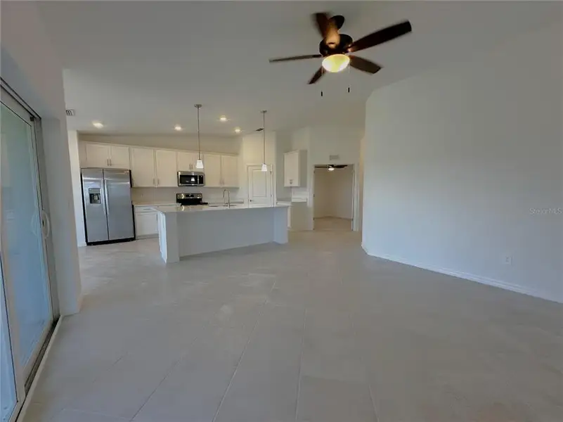 Spacious, unfurnished interior of a new home in , Punta Gorda (Image 8).