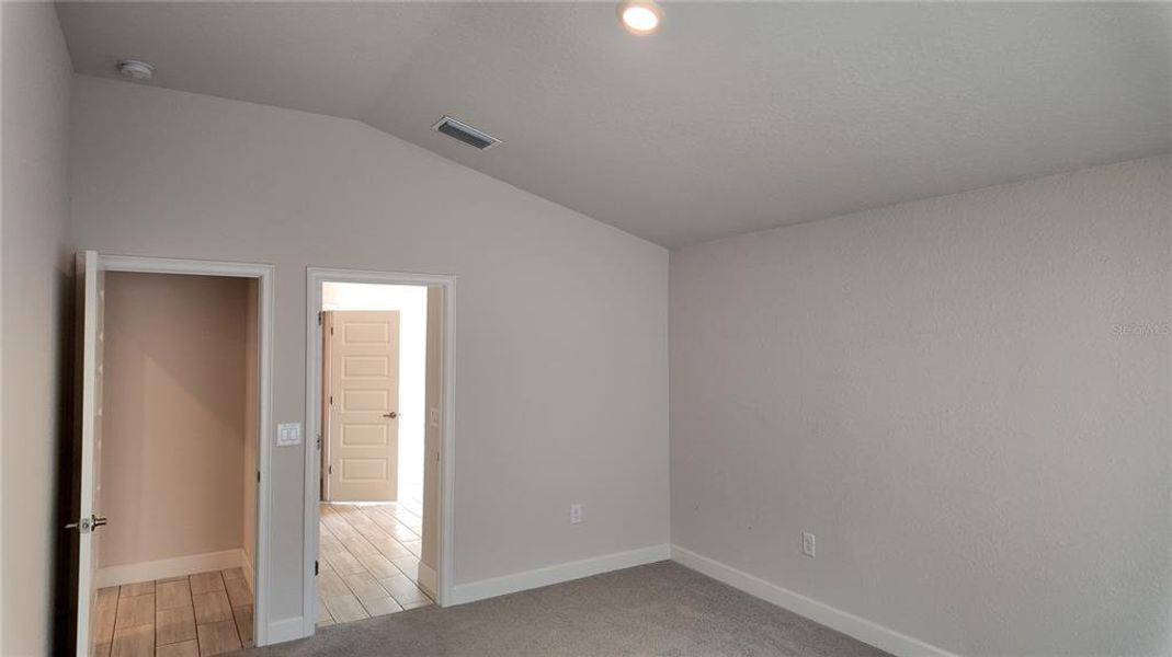 Spacious, unfurnished interior of a new home in Pine Bluff, Spring Hill (Image 39).
