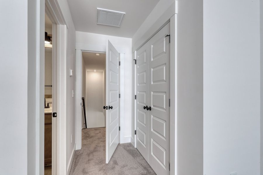 Spacious, unfurnished interior of a new home in Arcadia, Myrtle Beach (Image 45).