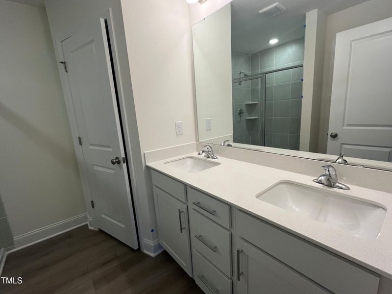 Primary Bath w/Dual Vanities