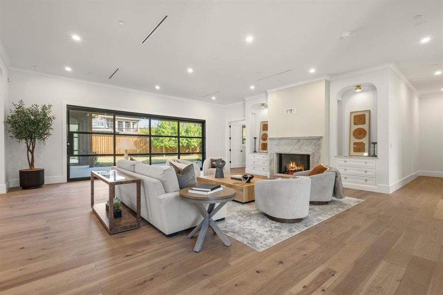 Furnished interior view inside a new home in , Dallas (Image 7).