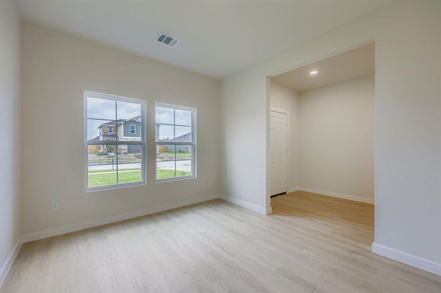 Spacious, unfurnished interior of a new home in Miraverde South, Crowley (Image 7). Spacious, unfurnished interior of a new home in Miraverde South, Crowley (Image 7).