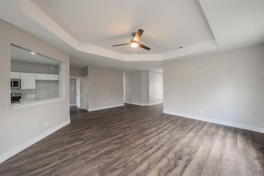 Spacious, unfurnished interior of a new home in , Greenville (Image 16).