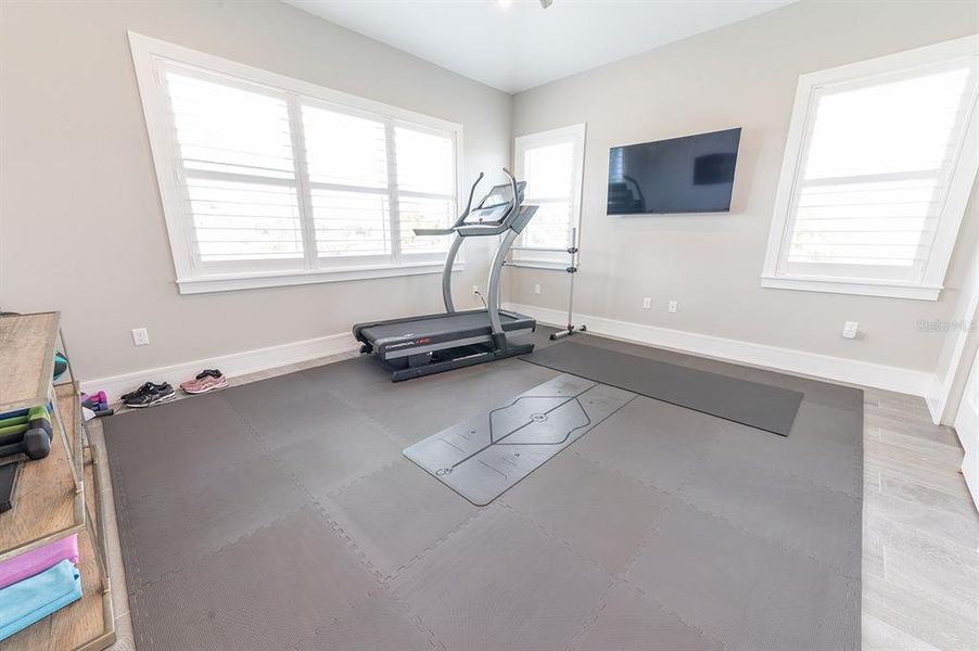 Spacious, unfurnished interior of a new home in , Punta Gorda (Image 21).