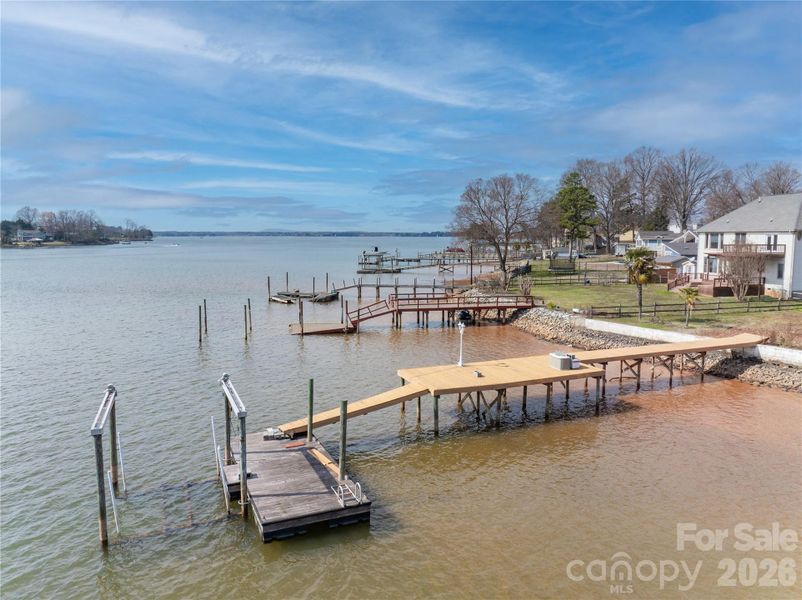 Community amenities in , Cornelius (Image 6).