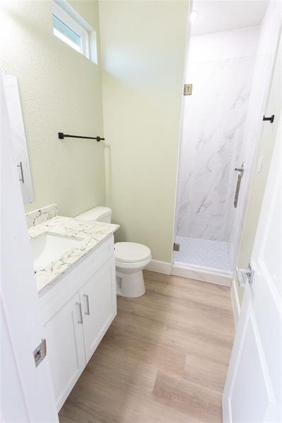 Furnished interior view inside a new home in , Fort Worth (Image 12).