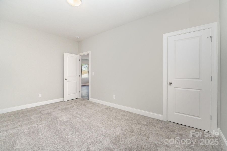 Spacious, unfurnished interior of a new home in , Gastonia (Image 7).