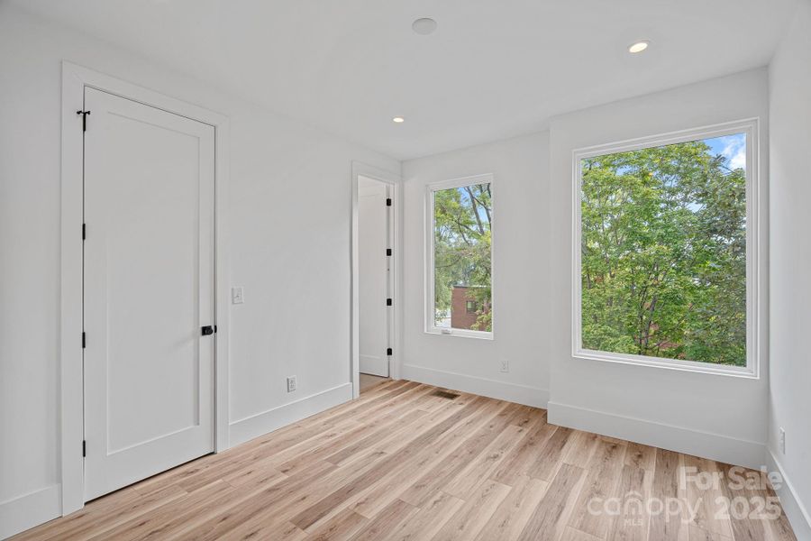 Spacious, unfurnished interior of a new home in , Charlotte (Image 12).