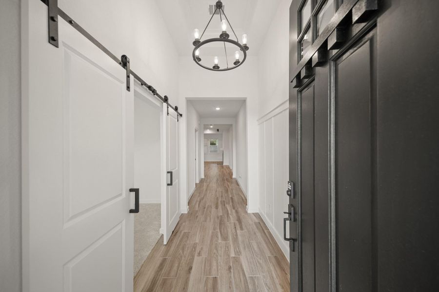 Inviting foyer (*Photo not of actual home and used for illustration purposes only.)