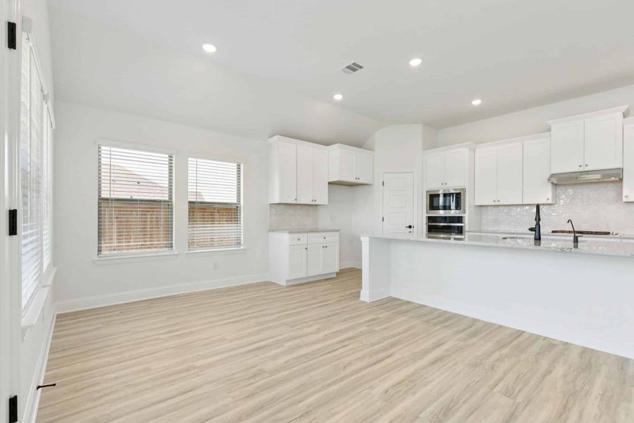 Spacious, unfurnished interior of a new home in Silo Mills, Joshua (Image 16).