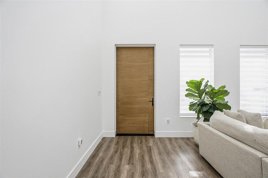 Spacious, unfurnished interior of a new home in , Port Charlotte (Image 21).
