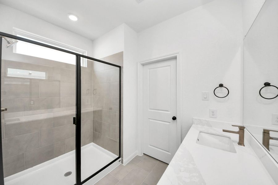 Furnished interior view inside a new home in , Katy (Image 13).