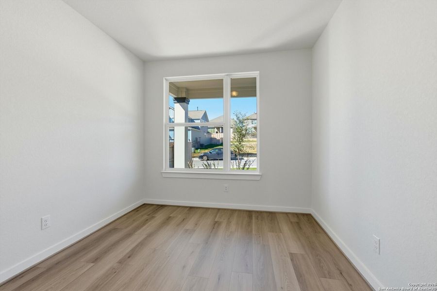 Spacious, unfurnished interior of a new home in Park Hill Commons, San Antonio (Image 11).
