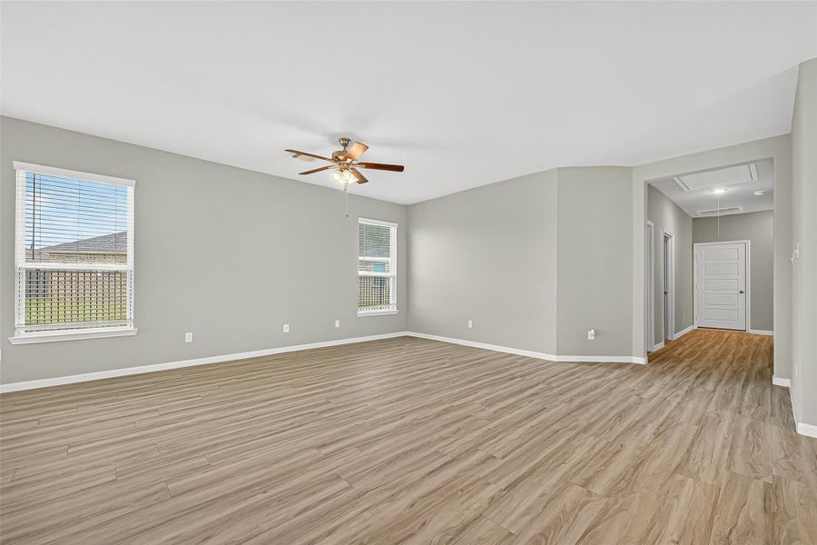 Spacious, unfurnished interior of a new home in Sunterra, Katy (Image 38).