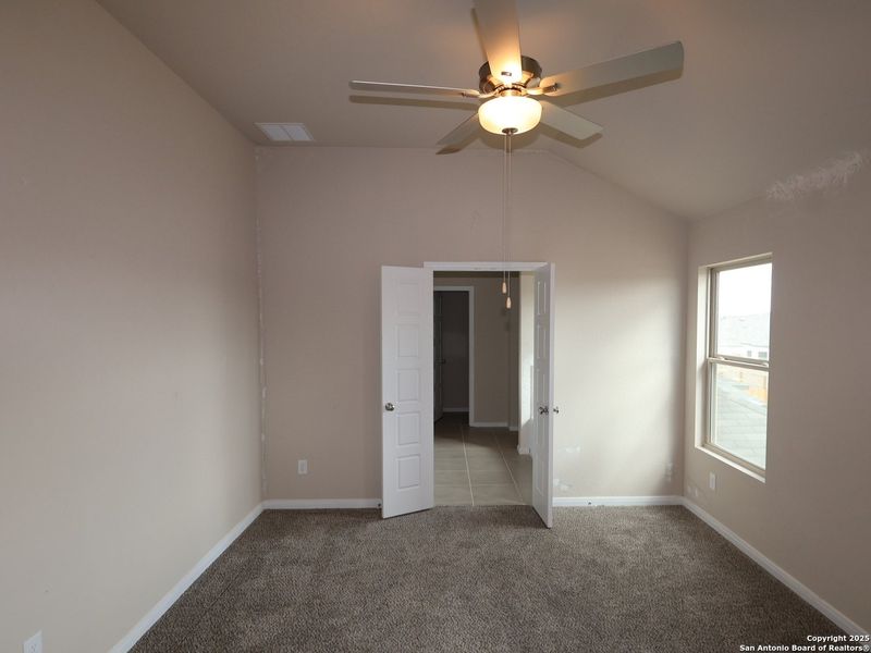 Spacious, unfurnished interior of a new home in Winding Brook, San Antonio (Image 23). Spacious, unfurnished interior of a new home in Winding Brook, San Antonio (Image 23).