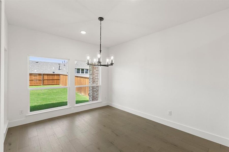 Spacious, unfurnished interior of a new home in Inspiration, Lucas (Image 28).