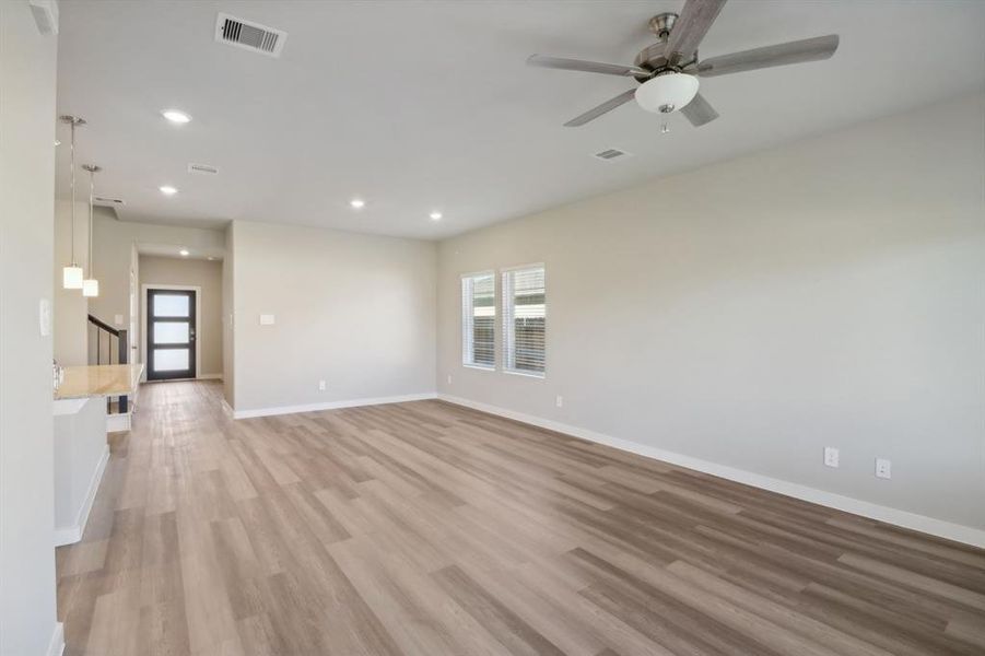 Photo is not of the actual home but is an inspirational photo of builder’s model home and may depict options, furnishings, and/or decorator features that are not included. Photo is not of the actual home but is an inspirational photo of builder’s model home and may depict options, furnishings, and/or decorator features that are not included.