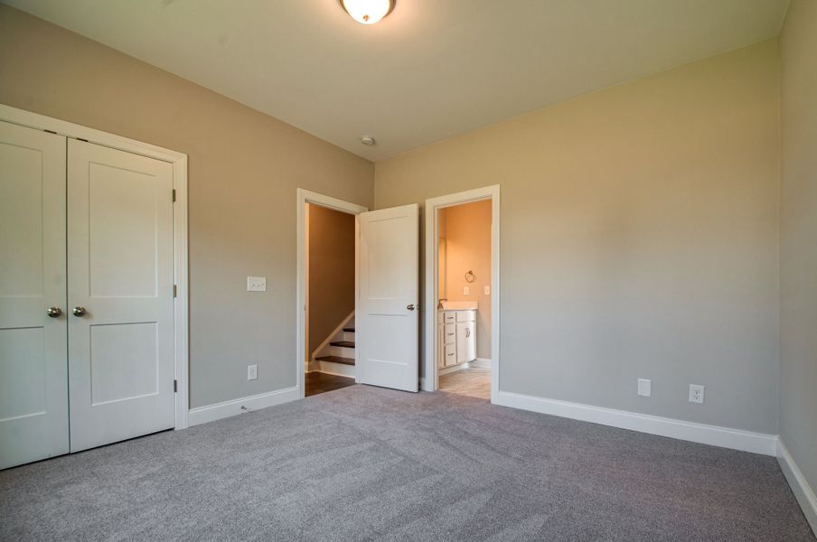 Rutledge III Farmhouse