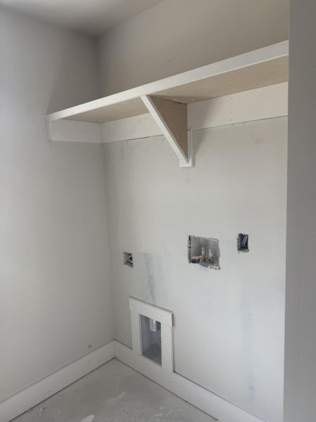 Spacious, unfurnished interior of a new home in , Hollywood (Image 10).