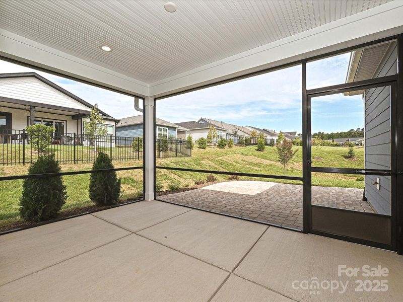 Screened in Patio Screened in Patio