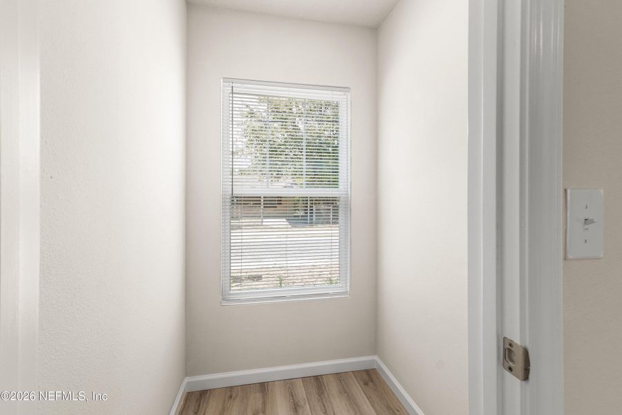 Spacious, unfurnished interior of a new home in , Jacksonville (Image 9).